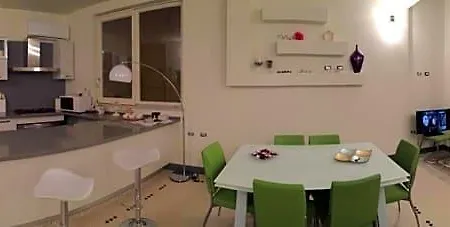 La Terrazza Di Corte Sant'anna 3* גלטונה