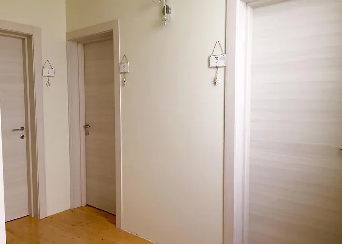 Alojamento de Acomodação e Pequeno-almoço La Terrazza Di Corte Sant'anna 3*